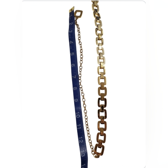 Saint John Gold Chain Belt - Picture 4 of 5